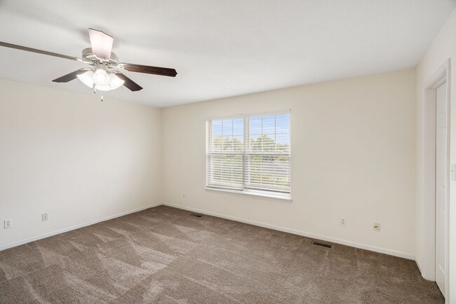 Building Photo - 3509-3511-3511 La Mesa Dr