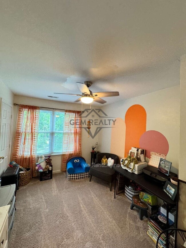 Building Photo - 21 Countryside Dr