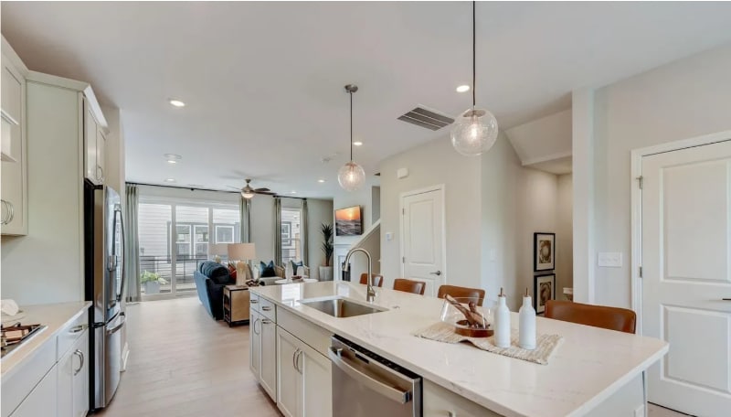 Building Photo - 9466 Senator Royall Dr