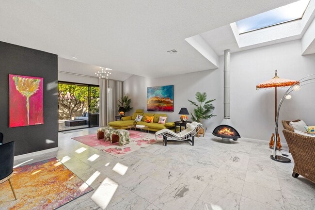Building Photo - Mountain View Retreat in Palm Springs