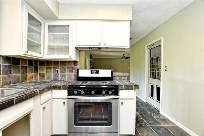 Building Photo - 7509 Daugherty St