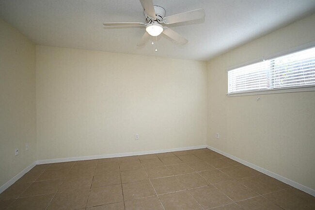 Building Photo - 3702 Flora St
