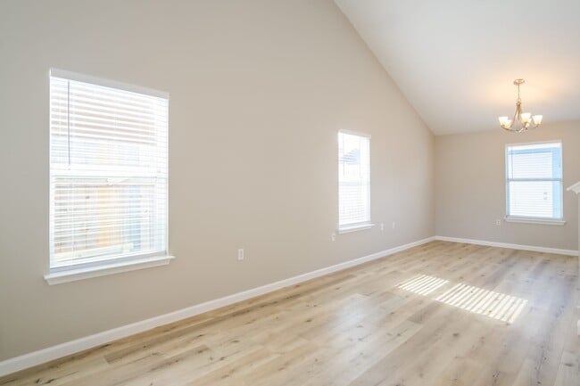 Building Photo - 17801 Powder Creek Dr