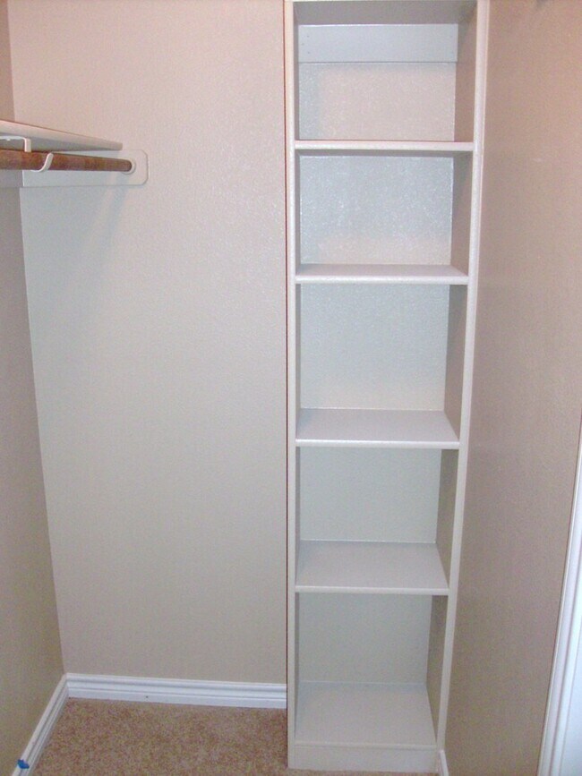 Building Photo - 3 bedroom 2 bath Duplex off Bunny Trail Killeen