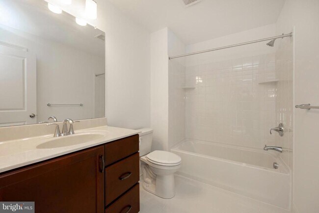 Building Photo - 28 Ironwood Dr