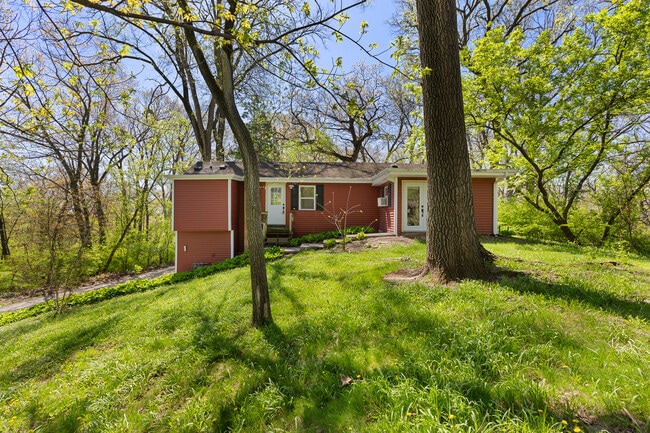 Building Photo - 1010 S Osage Dr