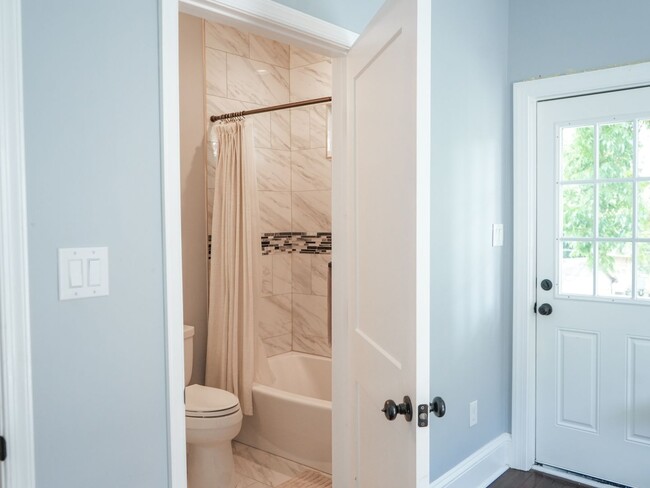 Building Photo - Renovated 3-Bedroom With Modern Amenities
