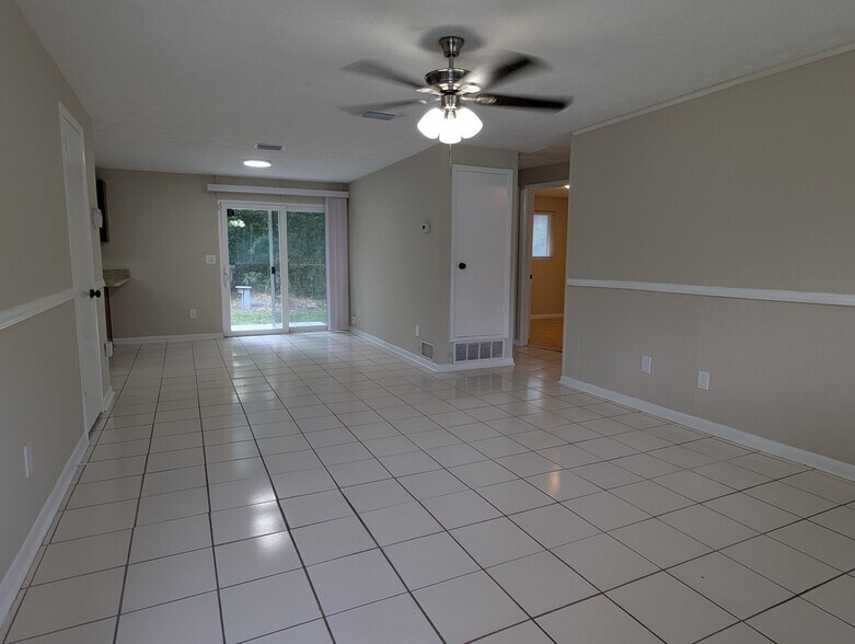 Building Photo - 5127 Acoma Ave