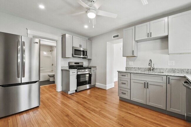 Building Photo - 10 Cain Ave