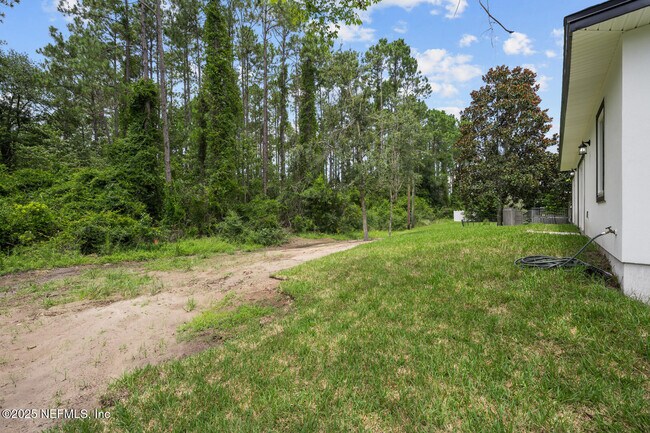 Building Photo - 213 Deportivo Dr