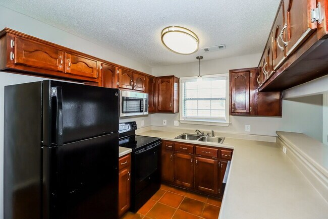 Building Photo - 2786 Breezy Ridge Trail
