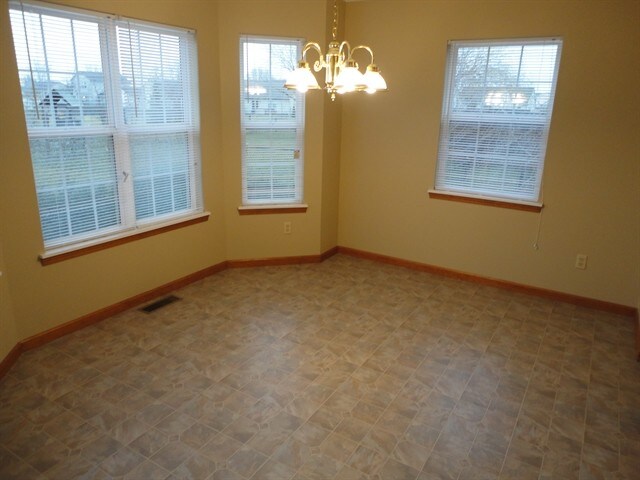 Building Photo - 464 E Quail Wood Ln