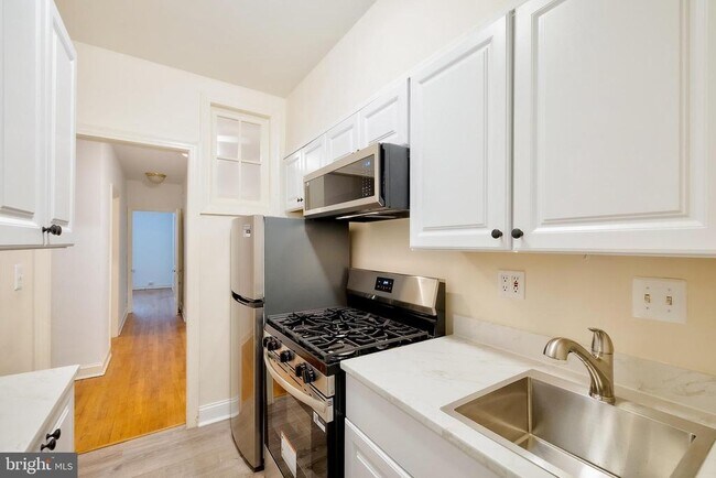 Building Photo - 2341 40th St NW