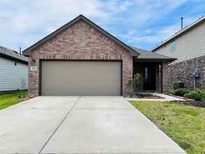 Building Photo - 5827 Dry Brush Pl