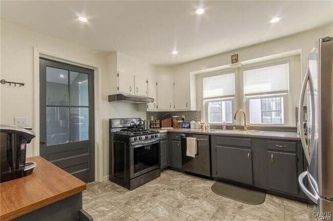 Building Photo - 1209 Boyd St