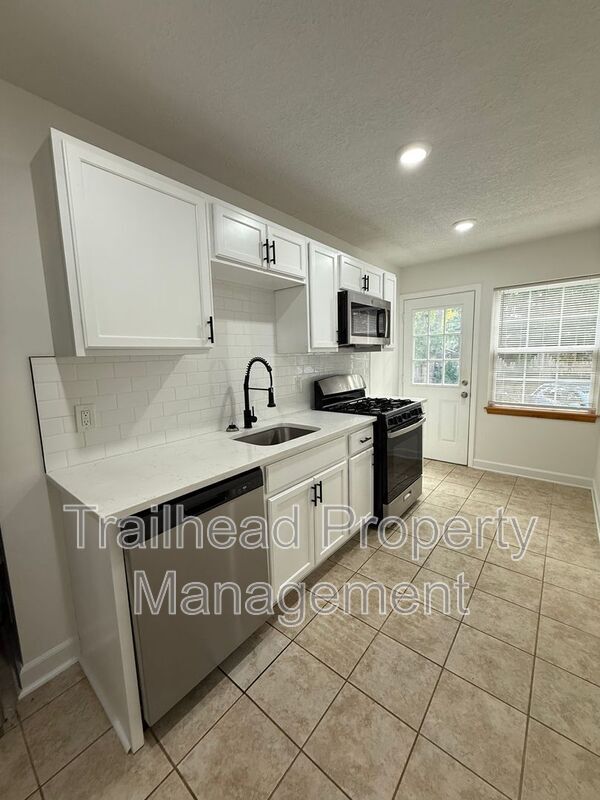 Building Photo - 6417 Brookside Rd
