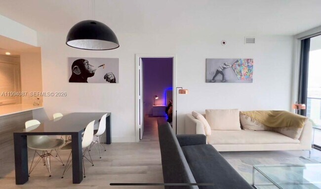 Building Photo - 121 NE 34th St