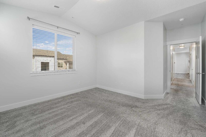 Building Photo - 13687 S Hanley Ln