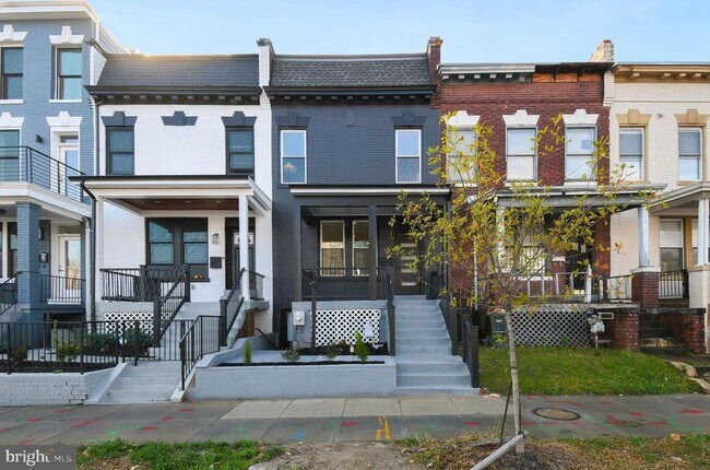 Building Photo - 517 Florida Ave NE