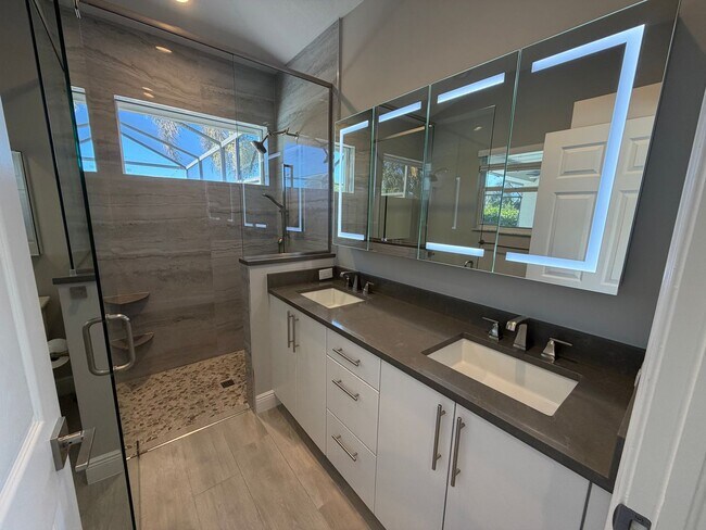 Building Photo - ANNUAL RENTAL - 3 BED / 2 BATH POOL HOME IN AUTUMN WOODS