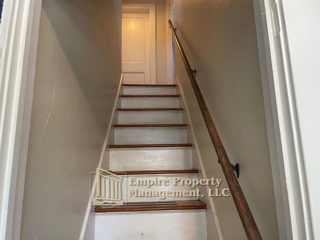 Building Photo - 1764 W 9th Pl