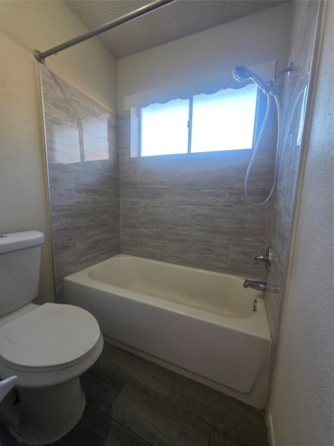Building Photo - 11119 Sageburrow Dr
