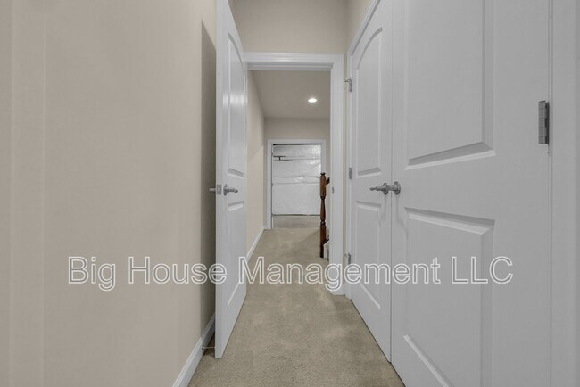 Building Photo - 3713 Chancelsors Dr