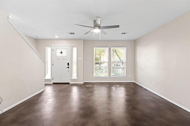 Building Photo - 284 Michaelis Rd