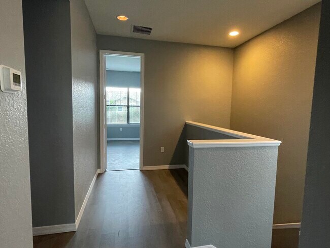Building Photo - 4516 San Fratello Cir