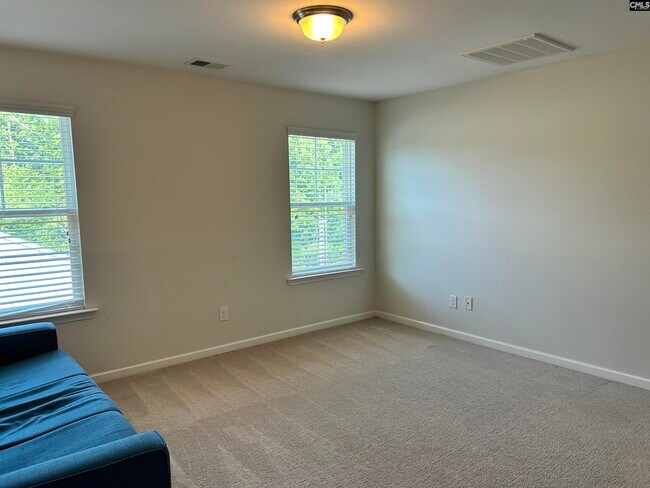 Building Photo - 309 Lanyard Ln