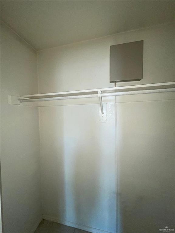 Building Photo - 10 N Pleasantview Dr