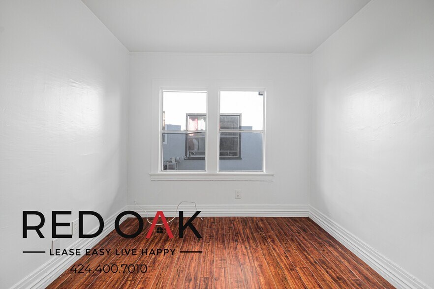 Building Photo - 615 S Soto St
