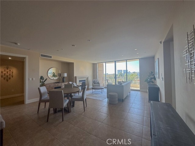 Building Photo - 5068 Scholarship