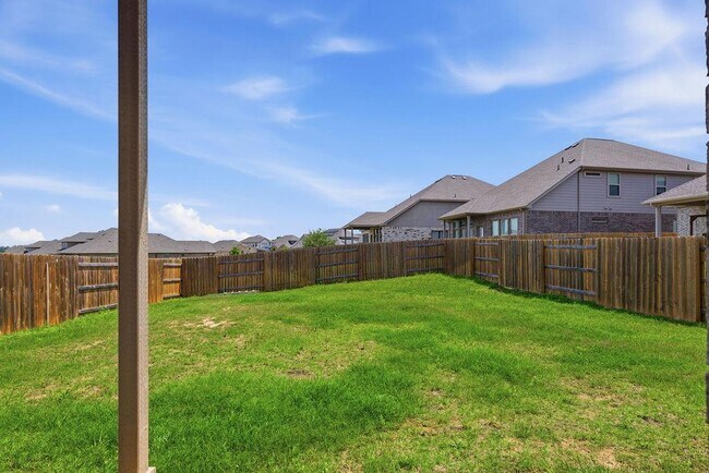 Building Photo - 1005 Ridge Runner Dr
