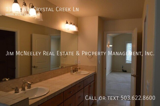 Building Photo - 11078 NW Crystal Creek Ln