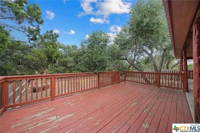 Building Photo - 1310 Scenic View Dr