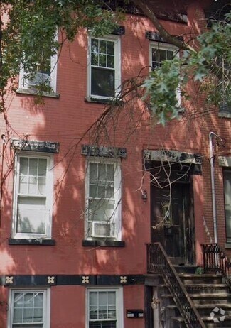 Building Photo - 1312 Garden St