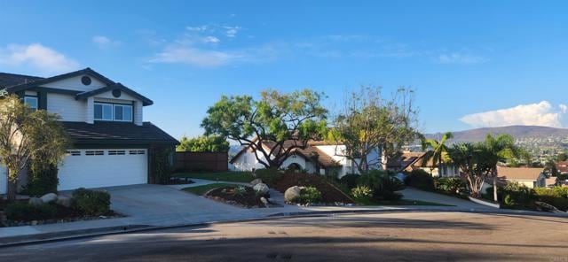 Building Photo - 1420 Tres Hermanas Way