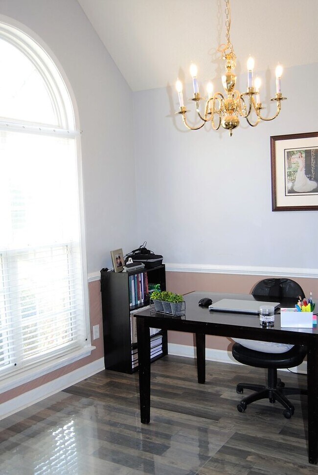 Building Photo - ***MOVE IN SPECIAL***Wonderful Home in the Willow Lakes Community!