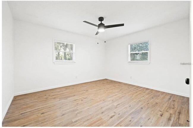 Building Photo - 508 Brooker Rd