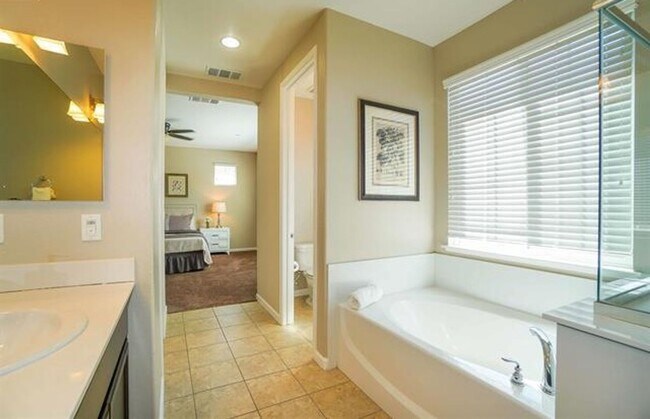 Building Photo - Charming Brentwood 4BD/3BA, Single-Family Home with 2 Car Garage!