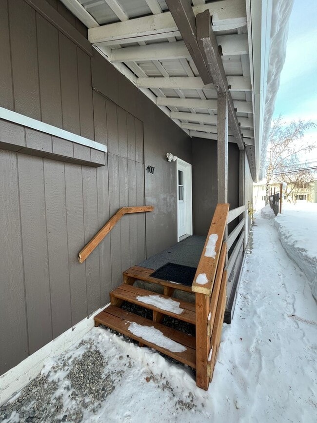 Building Photo - 407 Lathrop St