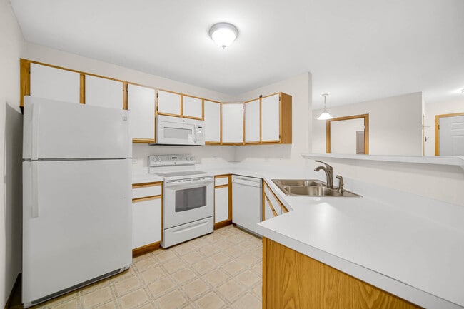 Building Photo - 300 Cunat Blvd