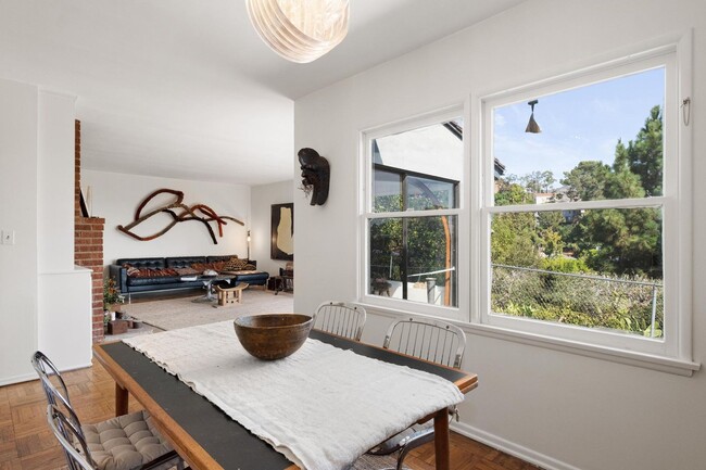 Building Photo - Fully Furnished: Mid-Century w/views of Gr...