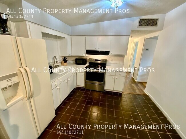 Building Photo - 5672 Bronx Ave