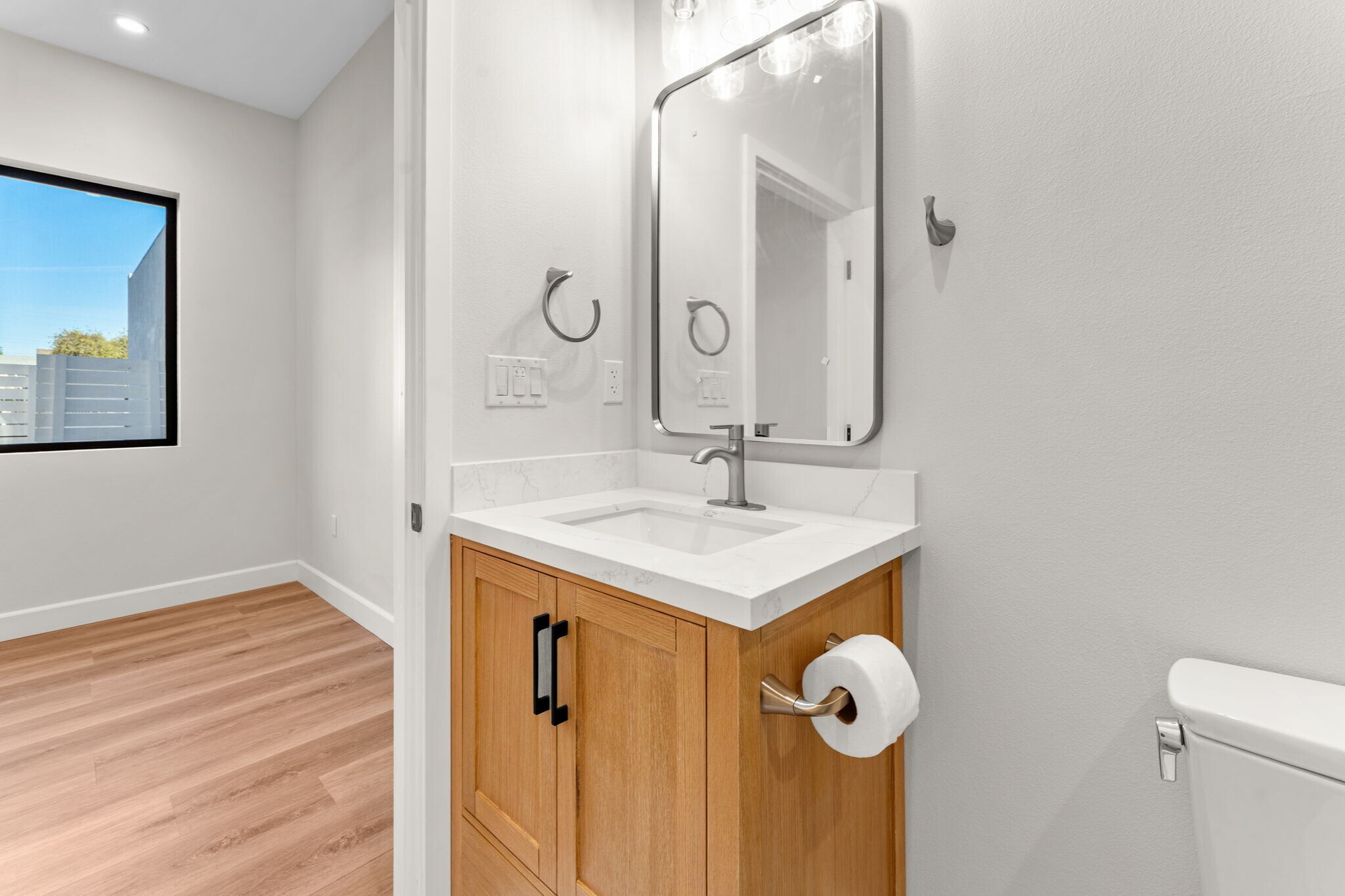 Building Photo - 2430 E 7th St