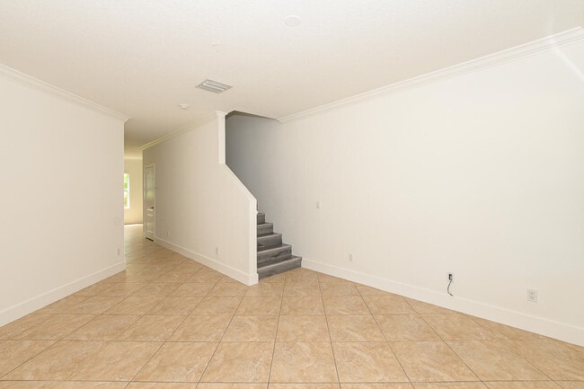 Building Photo - 3929 Sabal Way