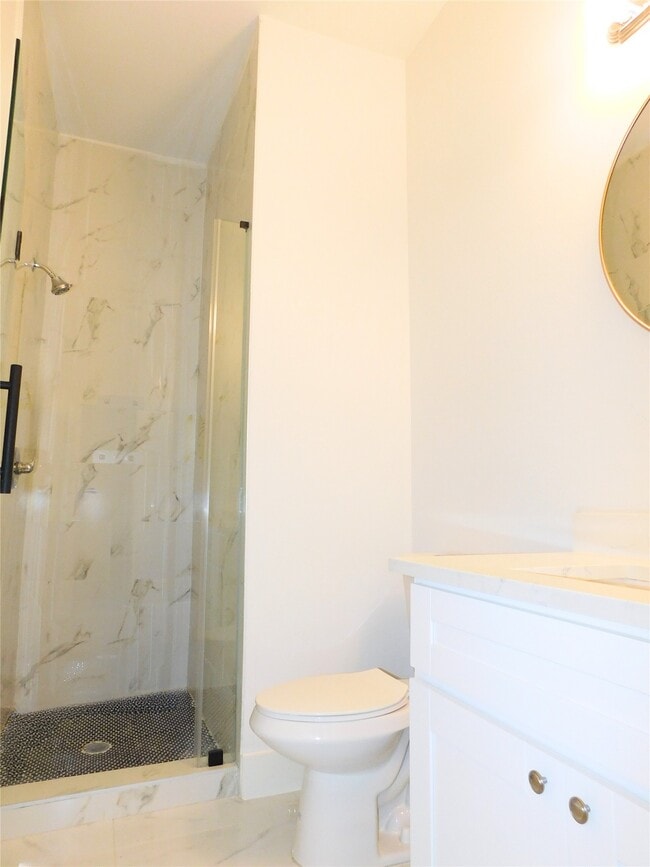 Building Photo - 7002 S Hall St