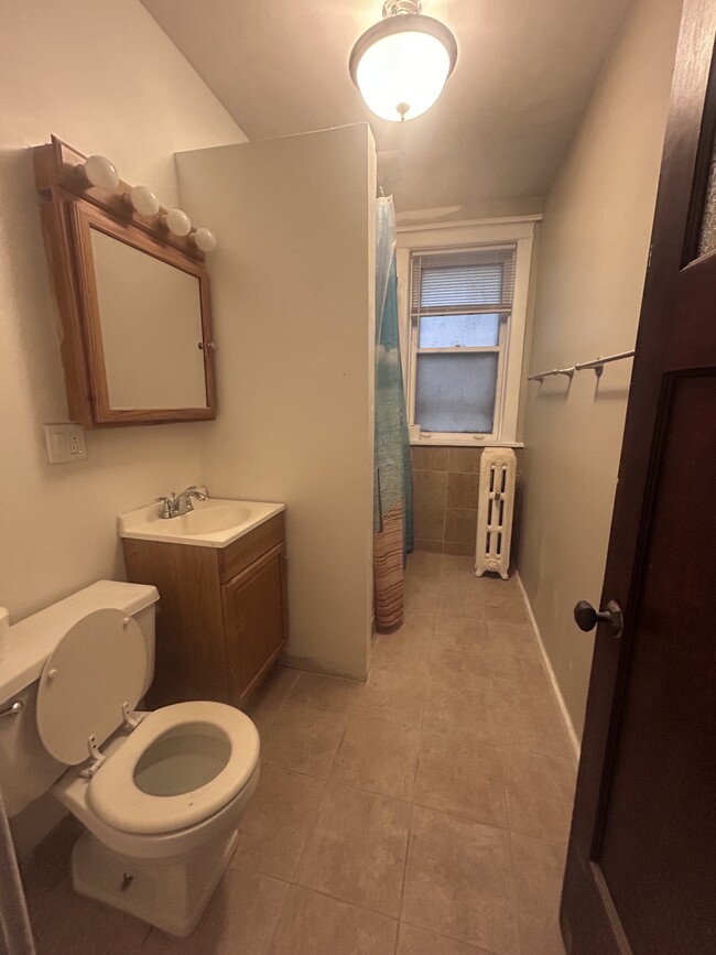 Bathroom 2 - 2743 N Hampden Ct