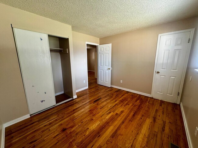 Building Photo - 3 Bedroom one level Home in Stratton Meadows